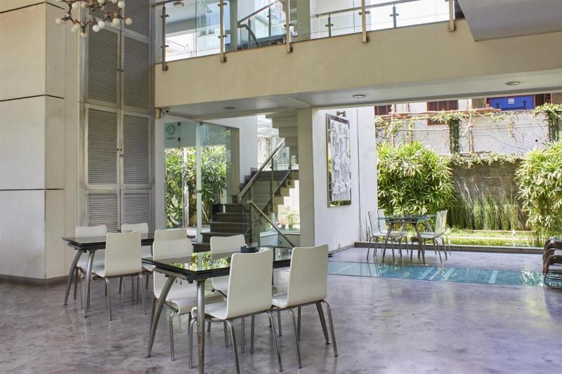 Purple Lotus Aparthotel Bangalore Exterior photo