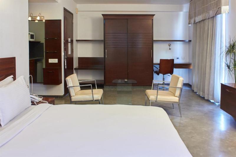Purple Lotus Aparthotel Bangalore Exterior photo